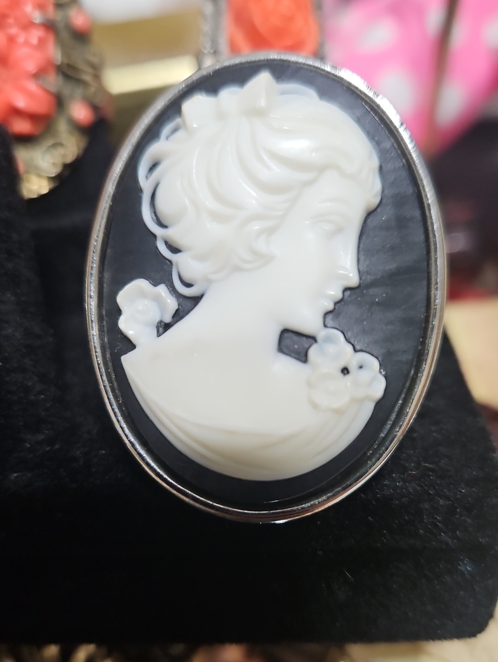 Tarina Tarantino Cameo Ring